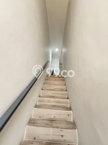 Rumah Elit LB 240m2 Siap Pakai Desain Elegan di Sektor 9-Bintaro, Tangerang Selatan Rumah Elit LB 240m2 Siap Pakai Desain Elegan di Sektor 9-Bintaro, Tangerang Selatan