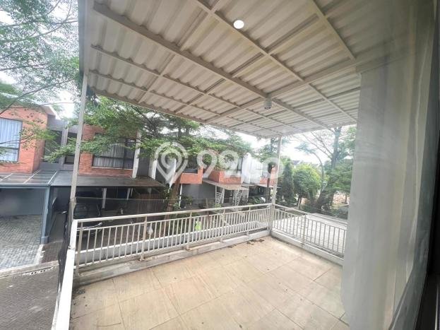 Hunian Mewah LB 99m2 Siap Huni Desain Elegan di Sektor 8 - Bintaro, Tangerang Selatan Hunian Mewah LB 99m2 Siap Huni Desain Elegan di Sektor 8 - Bintaro, Tangerang Selatan