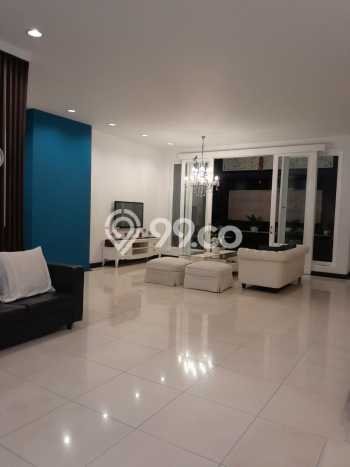 Rumah Elit Modern Siap Huni di Bintaro Tangerang Selatan Rumah Elit Modern Siap Huni di Bintaro Tangerang Selatan