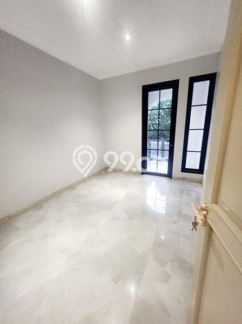 Hunian Mewah LB 200m2 Siap Pakai Desain Elegan di Sektor 8 - Bintaro, Tangerang Selatan Hunian Mewah LB 200m2 Siap Pakai Desain Elegan di Sektor 8 - Bintaro, Tangerang Selatan