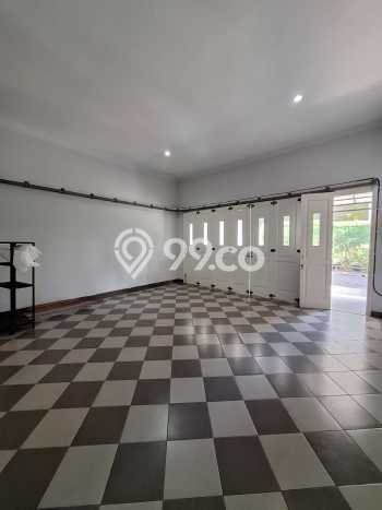 Hunian Elit LB 500m2 Siap Pakai Desain Elegan di Bintaro, Tangerang Selatan Hunian Elit LB 500m2 Siap Pakai Desain Elegan di Bintaro, Tangerang Selatan