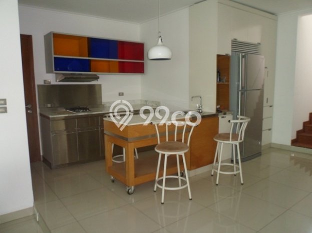 Ready to Use! Premium House LT 202m2 Desain Modern di Gandaria Ready to Use! Premium House LT 202m2 Desain Modern di Gandaria