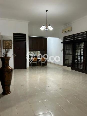 Siap Huni Rumah Mewah 4 Kamar di Kebayoran Baru Dekat ke Mana Saja Siap Huni Rumah Mewah 4 Kamar di Kebayoran Baru Dekat ke Mana Saja