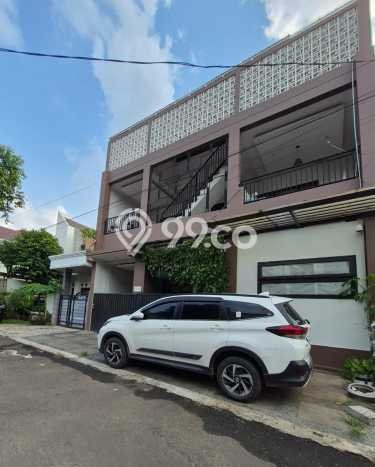 Unit Kost Dijual di Tangerang Spesifikasi 12 Kamar Tidur dan Area Ramai Unit Kost Dijual di Tangerang Spesifikasi 12 Kamar Tidur dan Area Ramai