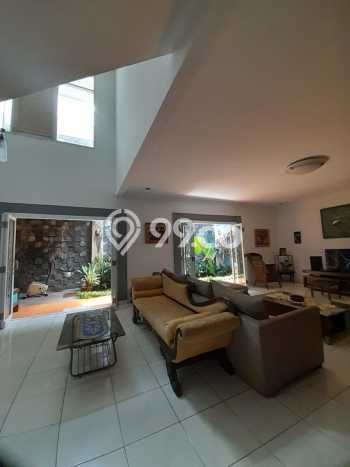 Rumah Luxury Modern Tanpa Renovasi di Bintaro Tangerang Selatan Rumah Luxury Modern Tanpa Renovasi di Bintaro Tangerang Selatan