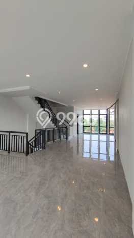 Ruko Area Strategis di Summarecon Bekasi, Luas 487m², Ramai Ruko Area Strategis di Summarecon Bekasi, Luas 487m², Ramai