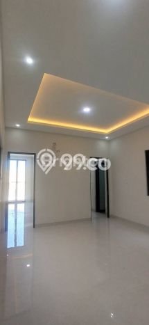 SIAP HUNI! Rumah Strategis di , LT 129m2m² Bangunan 205m2m² SIAP HUNI! Rumah Strategis di , LT 129m2m² Bangunan 205m2m²