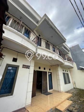 Rumah Luxury Modern Tanpa Renovasi di Rawamangun Jakarta Timur Rumah Luxury Modern Tanpa Renovasi di Rawamangun Jakarta Timur