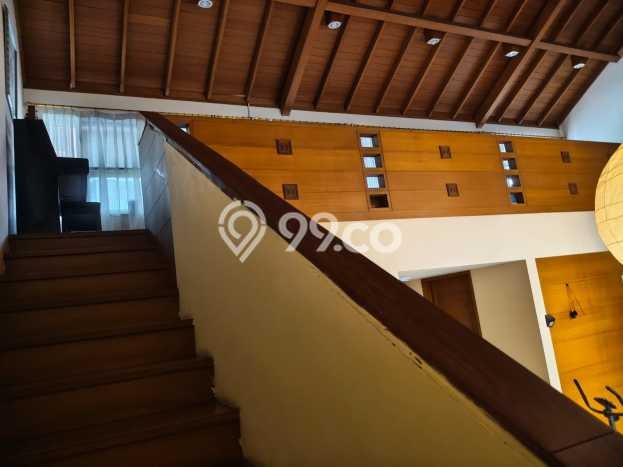 For Sale! Premium House LT 240m2 Desain Modern di Pulomas For Sale! Premium House LT 240m2 Desain Modern di Pulomas