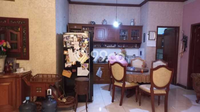 Dijual Rumah Luas Elegan Dengan View Eksklusif di Depok II, Depok Dijual Rumah Luas Elegan Dengan View Eksklusif di Depok II, Depok