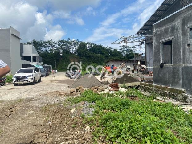 Lahan Kosong Dijual di Ngaliyan, Semarang, Luas 1000m2 Area Strategis Lahan Kosong Dijual di Ngaliyan, Semarang, Luas 1000m2 Area Strategis