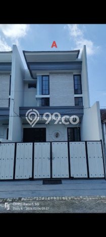 Dijual Rumah 4 Kamar Lokasi Strategis Nyaman dan Strategis di Wiyung Dijual Rumah 4 Kamar Lokasi Strategis Nyaman dan Strategis di Wiyung