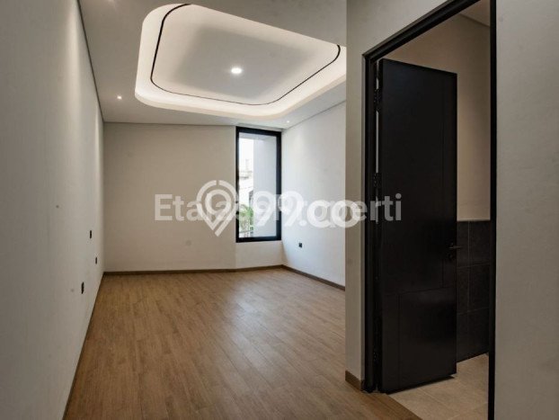 Rumah Strategis Minimalis Lb 110m2 di Mulyorejo, Surabaya Rumah Strategis Minimalis Lb 110m2 di Mulyorejo, Surabaya