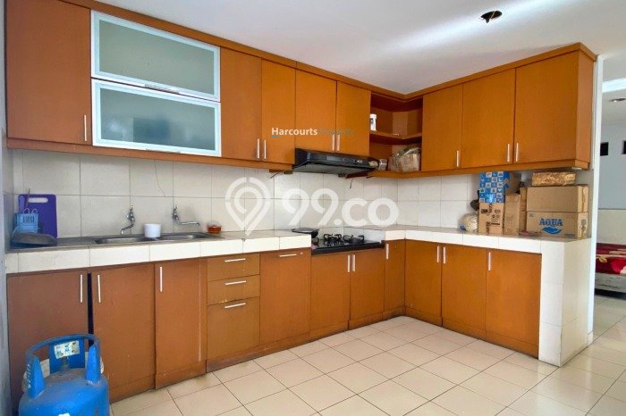 HUNIAN PILIHAN! Rumah di , 10 KT, Lingkungan Strategis, LT 470m2m² LB 700m2m² HUNIAN PILIHAN! Rumah di , 10 KT, Lingkungan Strategis, LT 470m2m² LB 700m2m²