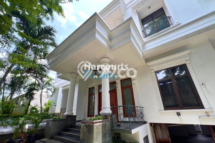 Dijual Rumah Mewah Elegan Dengan View Cantik di Kuningan, Jakarta Selatan Dijual Rumah Mewah Elegan Dengan View Cantik di Kuningan, Jakarta Selatan