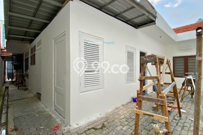 Rumah Sewa Jakarta Selatan LT 300m2 LB 200m2 Kawasan SCBD Rumah Sewa Jakarta Selatan LT 300m2 LB 200m2 Kawasan SCBD