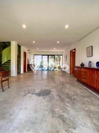 Dijual Rumah Premium dengan Fasilitas Sekitar Komplit di Cinere, Depok Dijual Rumah Premium dengan Fasilitas Sekitar Komplit di Cinere, Depok