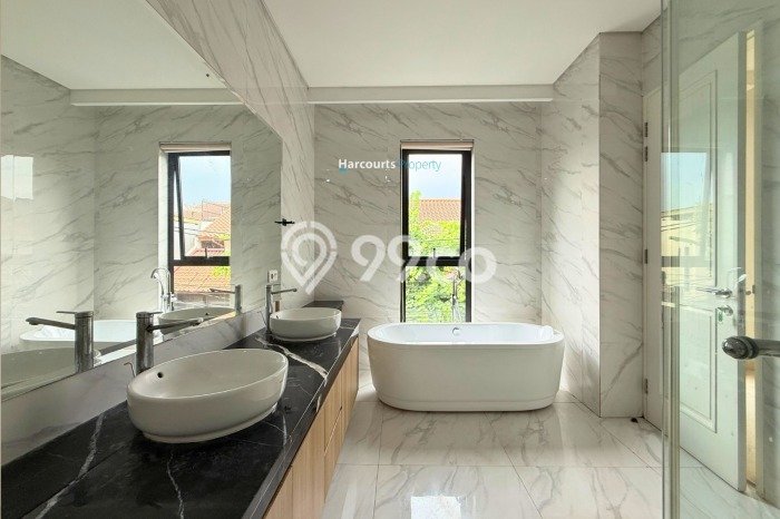 BEST DEAL! Rumah Minimalis Disewakan di Jakarta Selatan BEST DEAL! Rumah Minimalis Disewakan di Jakarta Selatan