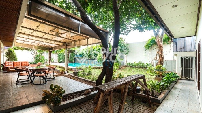 Disewakan Rumah Nyaman di Kuningan Harga Rp 776 Juta/ Tahun Disewakan Rumah Nyaman di Kuningan Harga Rp 776 Juta/ Tahun