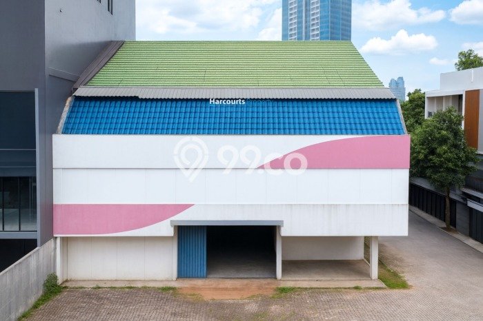 Unit Komersial Dijual di Kebayoran Baru Jakarta Selatan Luas Tanah 565m2, Luas Bangunan 600m2 Unit Komersial Dijual di Kebayoran Baru Jakarta Selatan Luas Tanah 565m2, Luas Bangunan 600m2