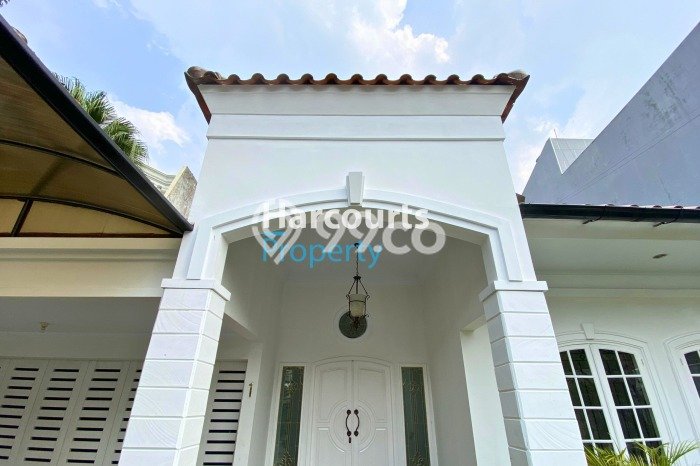 Siap Huni Hunian Elit 7 Kamar di Kebayoran Baru Dekat ke Mana Pun Siap Huni Hunian Elit 7 Kamar di Kebayoran Baru Dekat ke Mana Pun