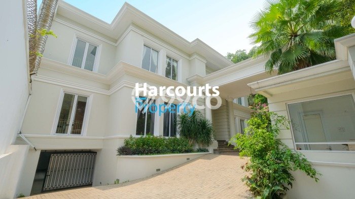Rumah Prestisius 5 Kamar Disewakan Hanya Rp 3,07 Miliar/ Tahun di Jakarta Selatan Rumah Prestisius 5 Kamar Disewakan Hanya Rp 3,07 Miliar/ Tahun di Jakarta Selatan