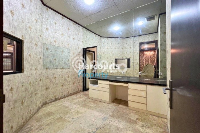 Hunian Elit LB 500m2 Siap Huni Desain Elegan di Gandaria, Jakarta Selatan Hunian Elit LB 500m2 Siap Huni Desain Elegan di Gandaria, Jakarta Selatan