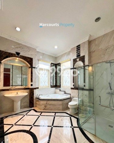 Rumah Luxury Modern Tanpa Renovasi di Senayan Jakarta Selatan Rumah Luxury Modern Tanpa Renovasi di Senayan Jakarta Selatan