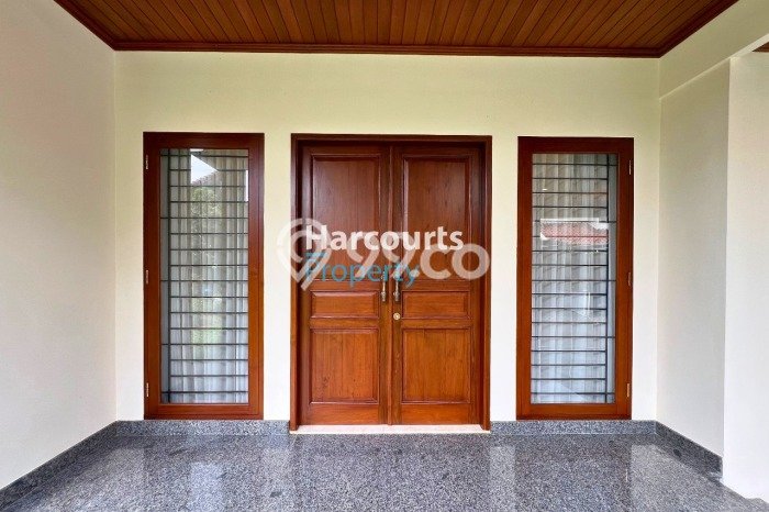 Dijual Rumah Luas Elegan Dengan View Eksklusif di Pejaten, Jakarta Selatan Dijual Rumah Luas Elegan Dengan View Eksklusif di Pejaten, Jakarta Selatan