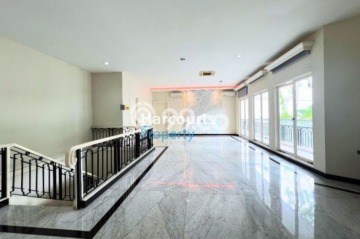 For Sale! Premium House LT 763m2 Desain Elegan di Pondok Indah For Sale! Premium House LT 763m2 Desain Elegan di Pondok Indah
