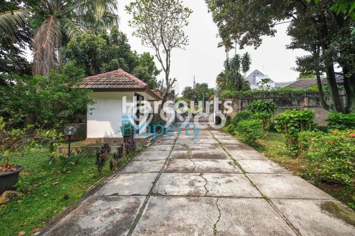 Dijual Rumah Luas Elegan Dengan View Eksklusif di Kemang, Jakarta Selatan Dijual Rumah Luas Elegan Dengan View Eksklusif di Kemang, Jakarta Selatan
