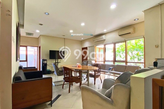 HUNIAN PILIHAN! Rumah di , 10 KT, Lingkungan Strategis, LT 470m2m² LB 700m2m² HUNIAN PILIHAN! Rumah di , 10 KT, Lingkungan Strategis, LT 470m2m² LB 700m2m²