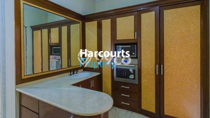 Rumah Modern Dikontrakkan di Menteng Jakarta Pusat Area Sangat Strategis Rumah Modern Dikontrakkan di Menteng Jakarta Pusat Area Sangat Strategis
