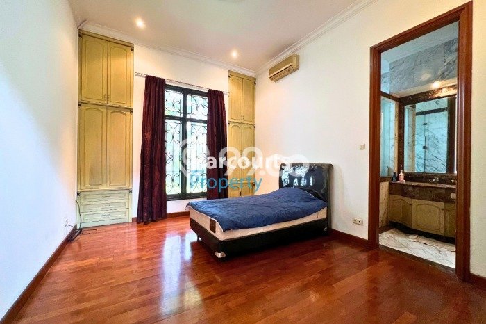 Dijual Rumah Mewah Elegan Dengan View Cantik di Kuningan, Jakarta Selatan Dijual Rumah Mewah Elegan Dengan View Cantik di Kuningan, Jakarta Selatan