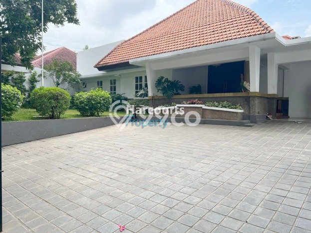 Hot Offer Hunian Premium Ideal dan Luas di Menteng, Jakarta Pusat Hot Offer Hunian Premium Ideal dan Luas di Menteng, Jakarta Pusat