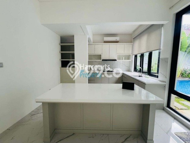 Rumah Bagus Disewakan di Senopati, Jakarta Selatan LT 600m2, LB 700m2 Rumah Bagus Disewakan di Senopati, Jakarta Selatan LT 600m2, LB 700m2