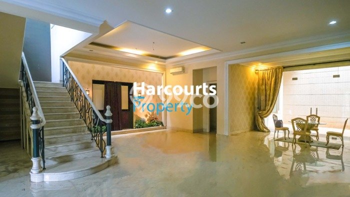 Rumah Modern Dikontrakkan di Menteng Jakarta Pusat Area Sangat Strategis Rumah Modern Dikontrakkan di Menteng Jakarta Pusat Area Sangat Strategis