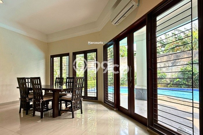 Hunian Mewah LB 344m2 Siap Huni Desain Elegan di Kemang, Jakarta Selatan Hunian Mewah LB 344m2 Siap Huni Desain Elegan di Kemang, Jakarta Selatan