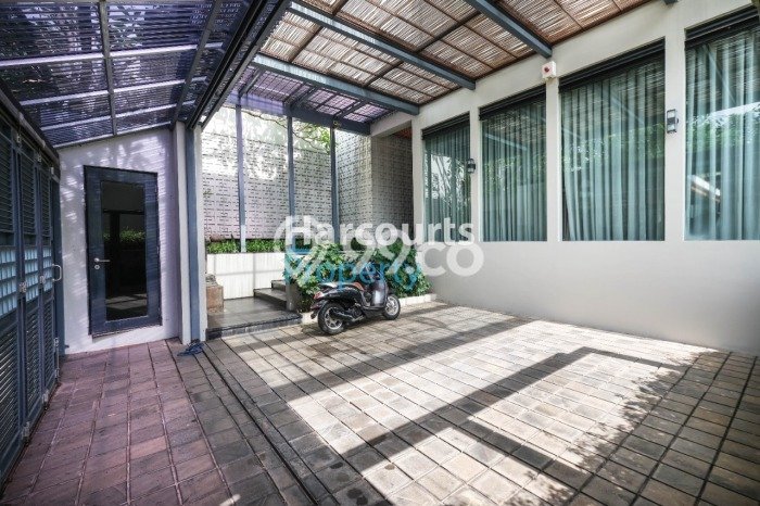Hunian Mewah LB 1000m2 Siap Huni Desain Elegan di Kemang, Jakarta Selatan Hunian Mewah LB 1000m2 Siap Huni Desain Elegan di Kemang, Jakarta Selatan