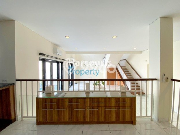 LOKASI STRATEGIS! Rumah di Kebayoran Baru, Dekat Tol, 4 KT, LT 360m2m² LB 600m2m² LOKASI STRATEGIS! Rumah di Kebayoran Baru, Dekat Tol, 4 KT, LT 360m2m² LB 600m2m²