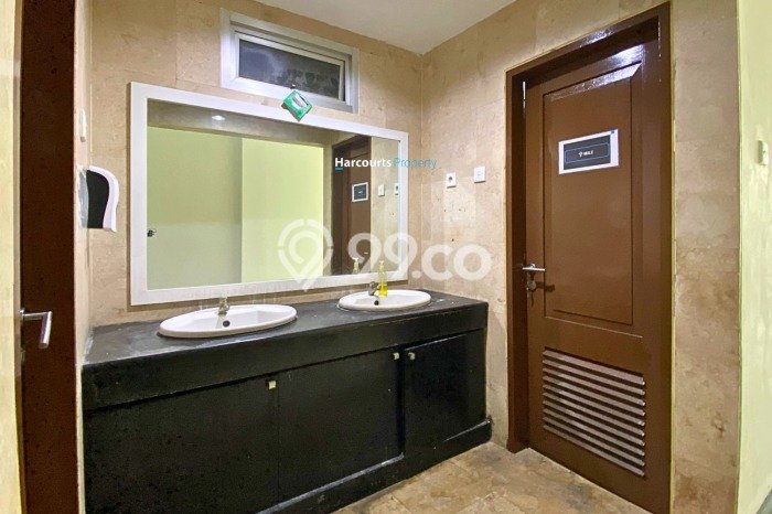 Unit Kantor Disewakan di Thamrin di Area Ramai & Strategis Unit Kantor Disewakan di Thamrin di Area Ramai & Strategis