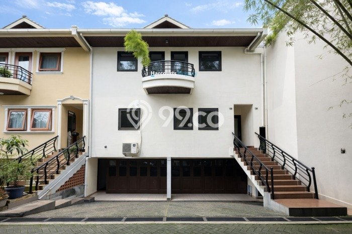 Rumah Disewakan Jakarta Selatan LT 180m2 LB 300m2 Kawasan Kemang Rumah Disewakan Jakarta Selatan LT 180m2 LB 300m2 Kawasan Kemang