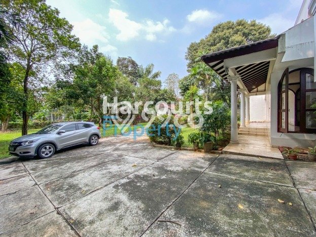 Dijual Rumah Luas Elegan Dengan View Eksklusif di Kemang, Jakarta Selatan Dijual Rumah Luas Elegan Dengan View Eksklusif di Kemang, Jakarta Selatan