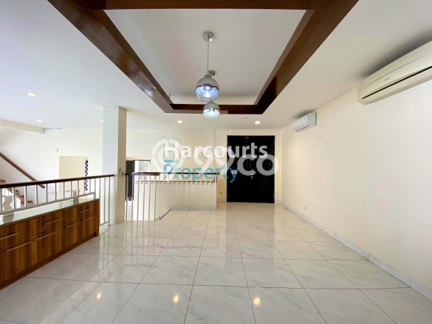 LOKASI STRATEGIS! Rumah di Kebayoran Baru, Dekat Tol, 4 KT, LT 360m2m² LB 600m2m² LOKASI STRATEGIS! Rumah di Kebayoran Baru, Dekat Tol, 4 KT, LT 360m2m² LB 600m2m²