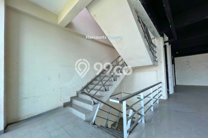 Lokasi Strategis! Dijual Kantor Bisnis di Kebayoran Baru, Jakarta Selatan Kondisi Baik Lokasi Strategis! Dijual Kantor Bisnis di Kebayoran Baru, Jakarta Selatan Kondisi Baik