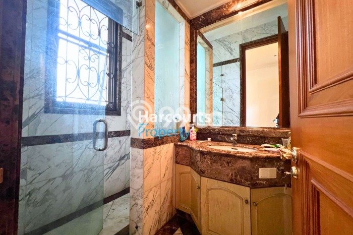 Dijual Rumah Mewah Elegan Dengan View Cantik di Kuningan, Jakarta Selatan Dijual Rumah Mewah Elegan Dengan View Cantik di Kuningan, Jakarta Selatan