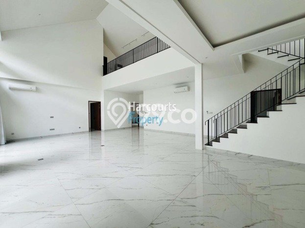 Rumah Bagus Disewakan di Senopati, Jakarta Selatan LT 600m2, LB 700m2 Rumah Bagus Disewakan di Senopati, Jakarta Selatan LT 600m2, LB 700m2