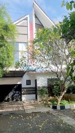 Disewakan! Rumah 3 Kamar Tidur &
3 Kamar Mandi di Bangka, Jakarta Selatan Disewakan! Rumah 3 Kamar Tidur &
3 Kamar Mandi di Bangka, Jakarta Selatan