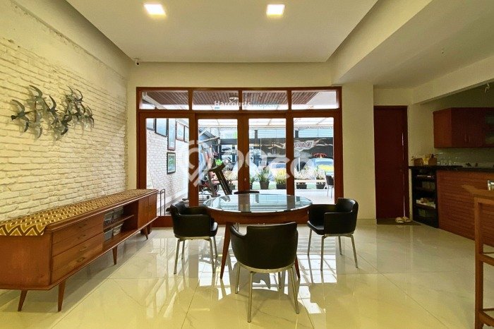 Ready to Use! Luxury House LT 489m2 Desain Elegan di Pakubuwono Ready to Use! Luxury House LT 489m2 Desain Elegan di Pakubuwono