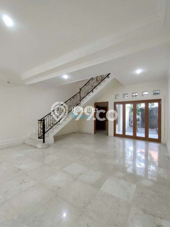 Rumah sewa siap huni 13 KT di Wijaya, Jakarta Selatan Rumah sewa siap huni 13 KT di Wijaya, Jakarta Selatan